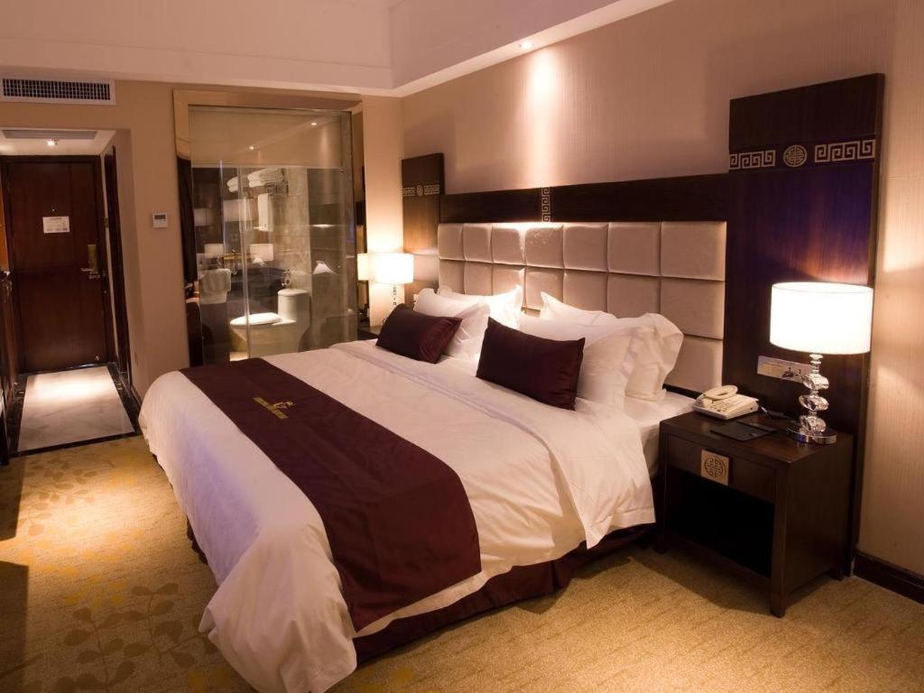 Telecom Hotel Гуйлинь Экстерьер фото