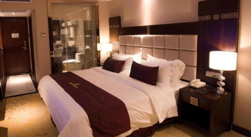 Telecom Hotel Гуйлинь Экстерьер фото